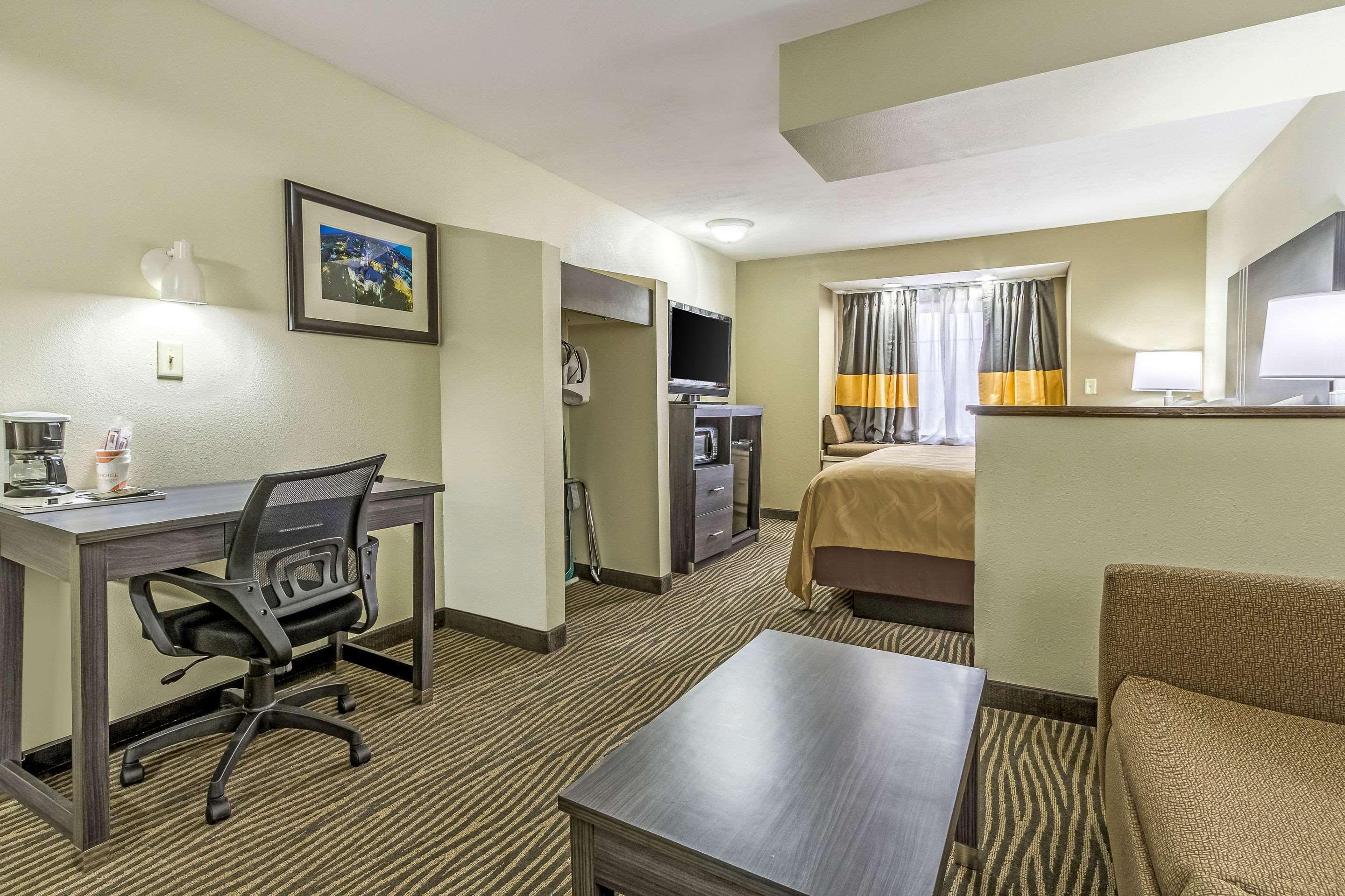 Quality Inn & Suites North Lima - Boardman Bagian luar foto