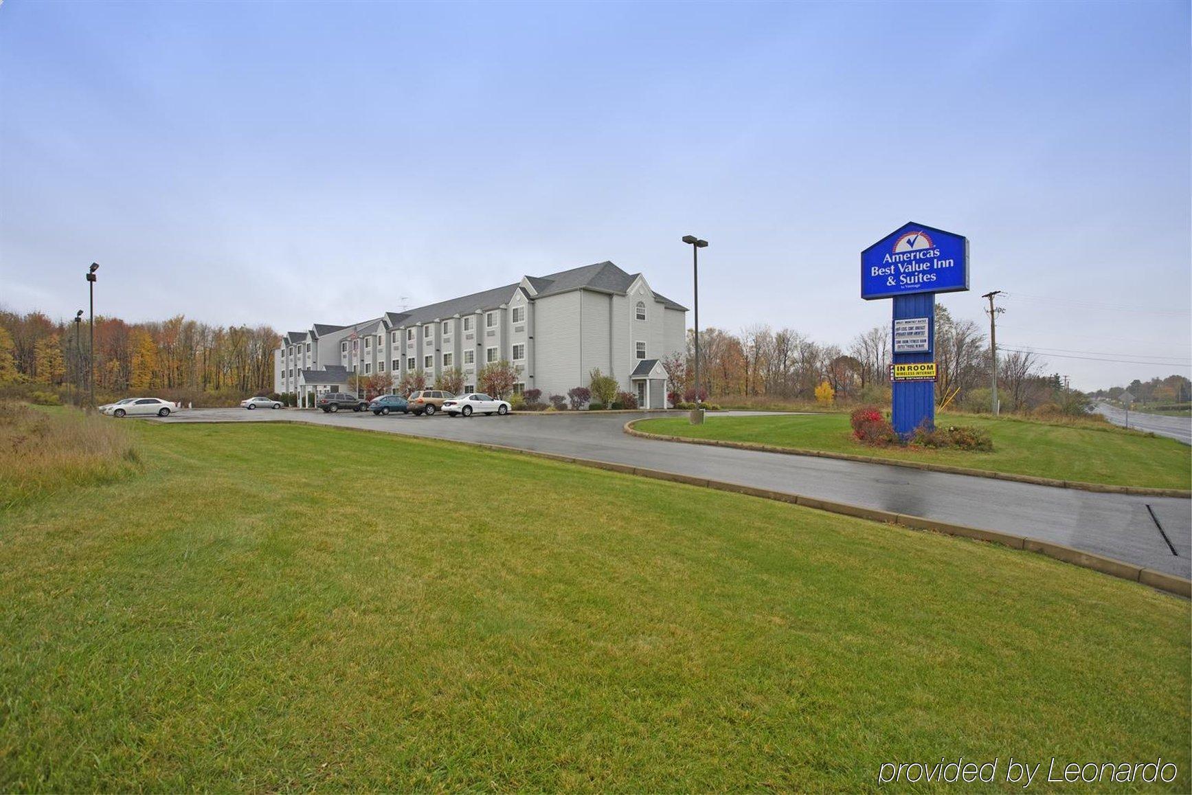 Quality Inn & Suites North Lima - Boardman Bagian luar foto